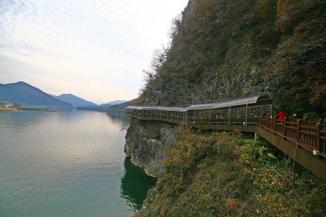 단양강 잔도 (충북 단양)
